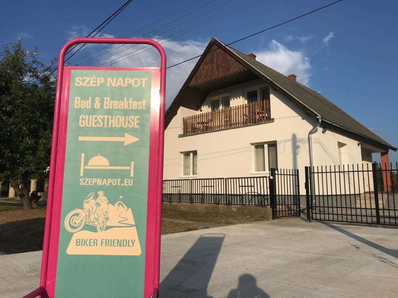 Hotel Szép Napot Vendégház à Tordas Extérieur photo